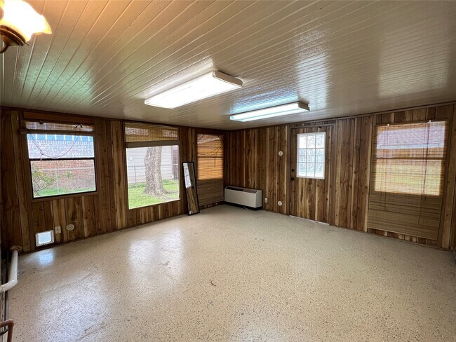 Building Photo - 2232 Ripple Creek Dr