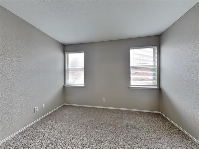 Building Photo - 10008 Blue Bell Dr