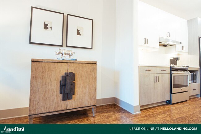 Building Photo - 812 Inverness Ave