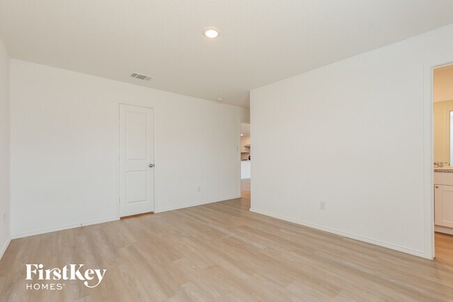 Building Photo - 3374 Carducci Dr