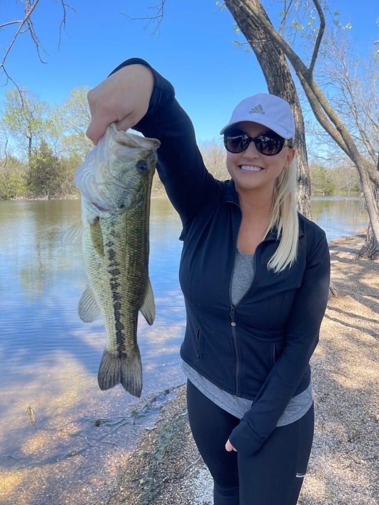 Fun fishing on the lake - 2510 Private Road 1180