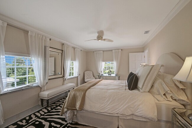 Building Photo - 825 Marbella Ln