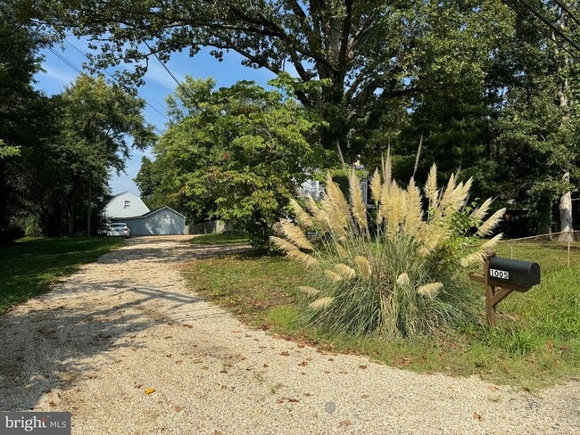 Building Photo - 1005 Manning Dr