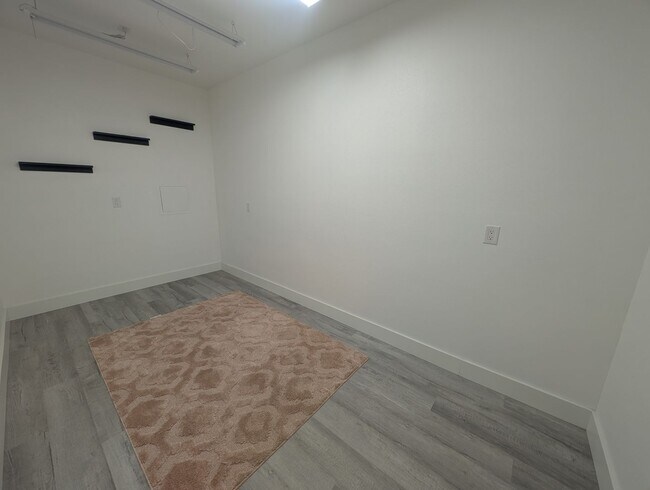Building Photo - 2448 Le Clerc Rd S