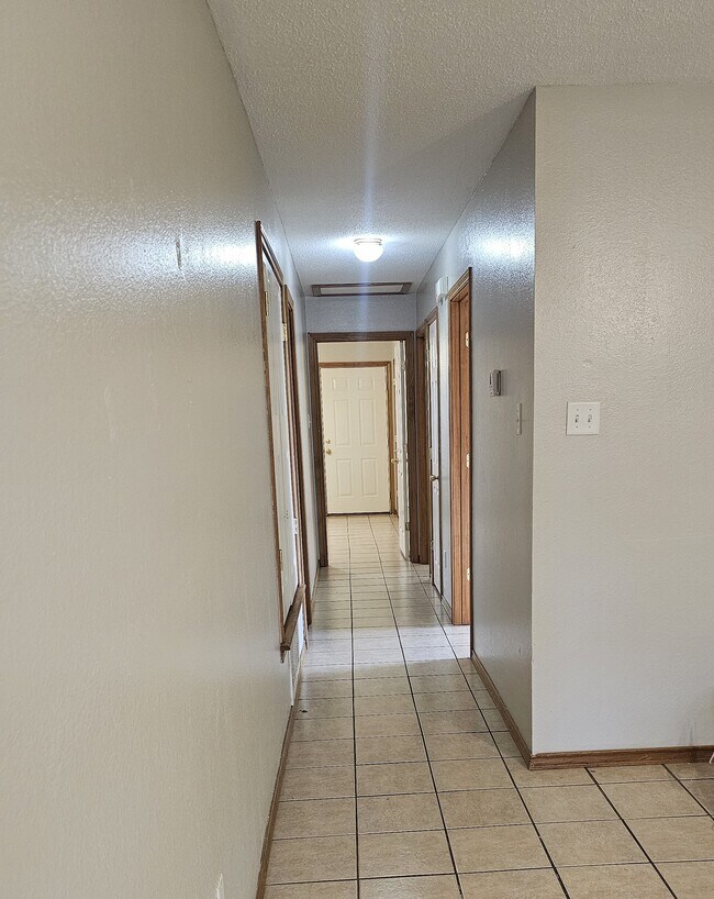 Hallway to Bedrooms - 5121 Galloping Way