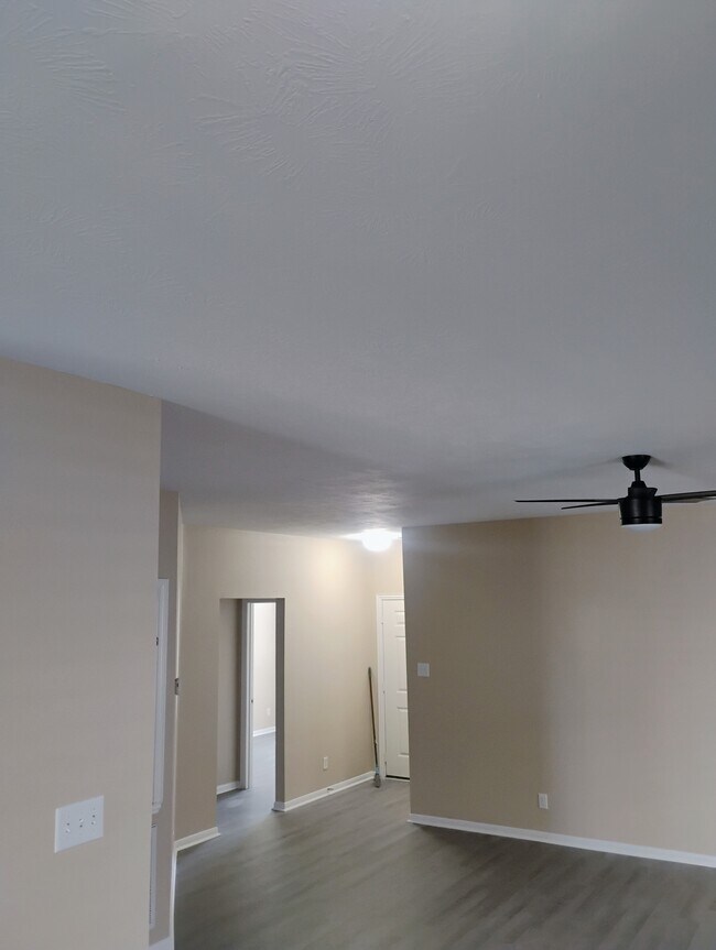 Building Photo - 10838 Harston Dr