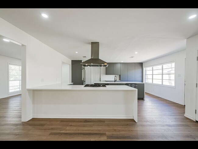 Building Photo - 52 Oyster Creek Ct