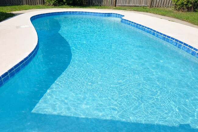 Building Photo - 3/2 Split Plan Pool Home in Indian Trails - Available 8/7