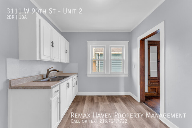 Building Photo - 3111 W 90th St
