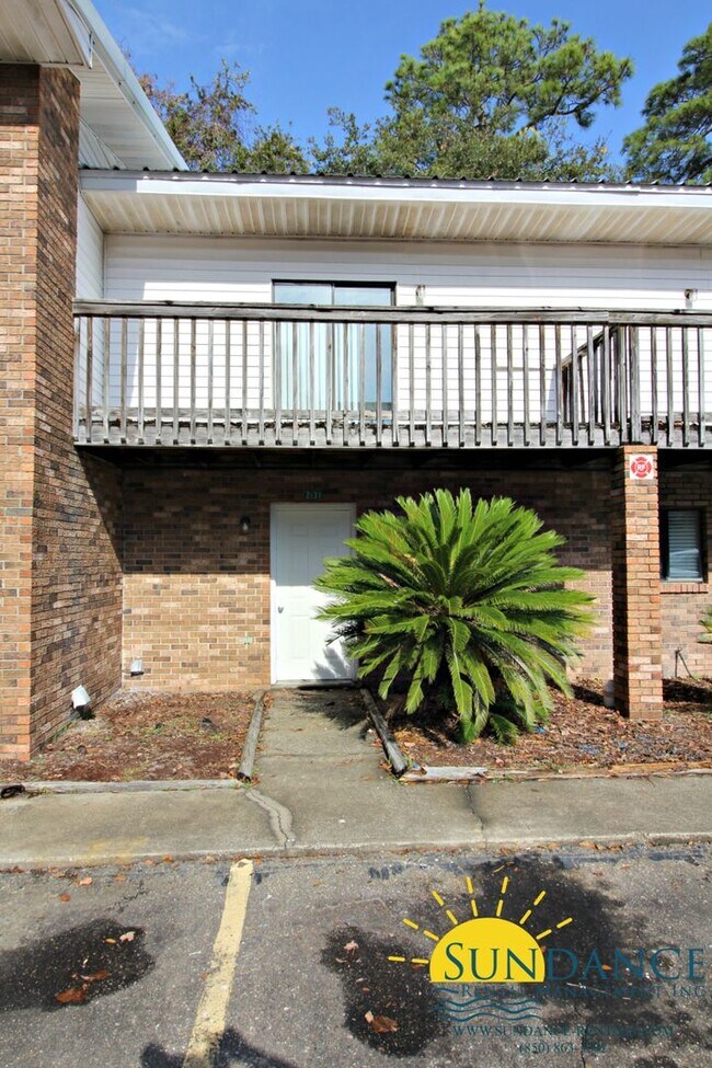 Adorable Townhouse in Downtown Fort Walton... 263L Brooks St Fort