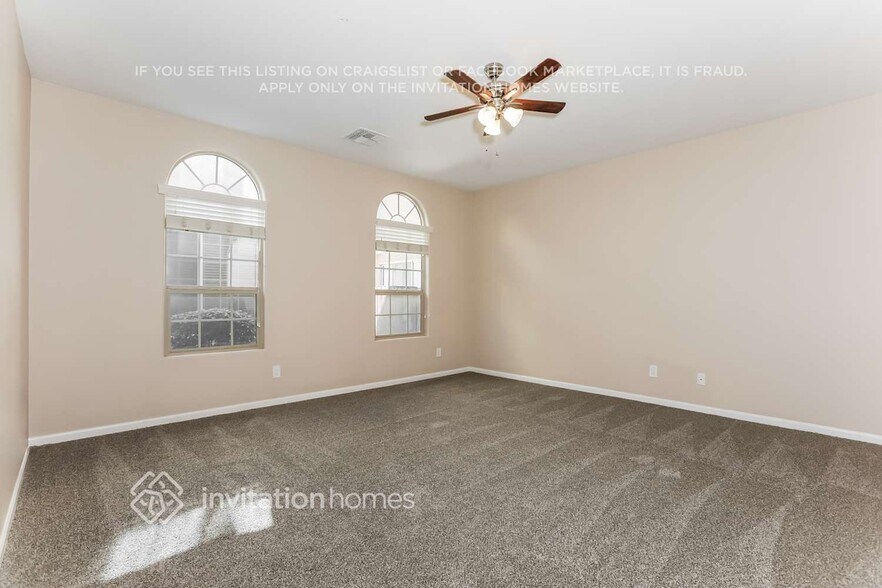 Building Photo - 1382 S Ponderosa Dr