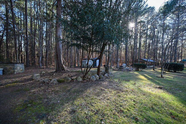 Building Photo - Stunning 3BR / 3BA Home on 2.48 Acres – Hillsborough, NC