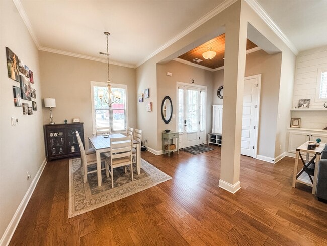 Building Photo - 10206 Evergreen Manor Cv