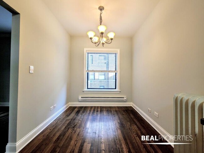 Building Photo - 1 bedroom in CHICAGO IL 60613