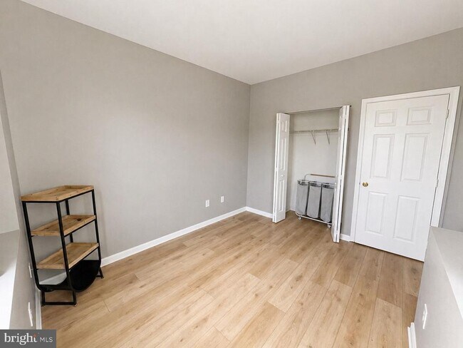 Building Photo - 601 Forest Walk Ln