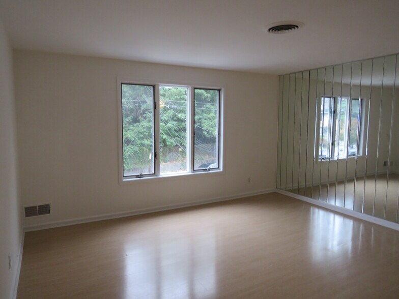 Bedroom 1 - 84 Corabelle Ave
