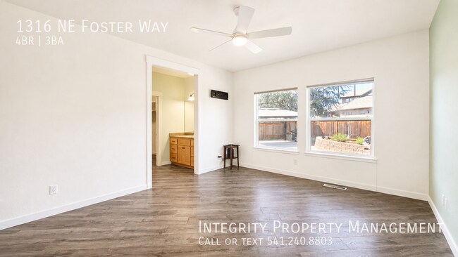 Building Photo - 1316 NE Foster Way