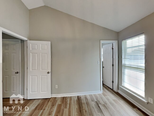 Building Photo - 2706 Dry Well Cove