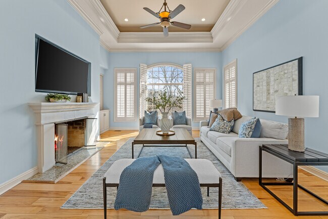Building Photo - 12932 Sunset Bluff Ct
