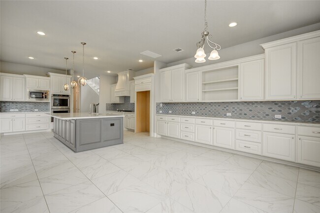 Building Photo - 26510 Crimson Bluff Ln