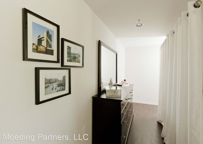 Building Photo - 222 Wisconsin St