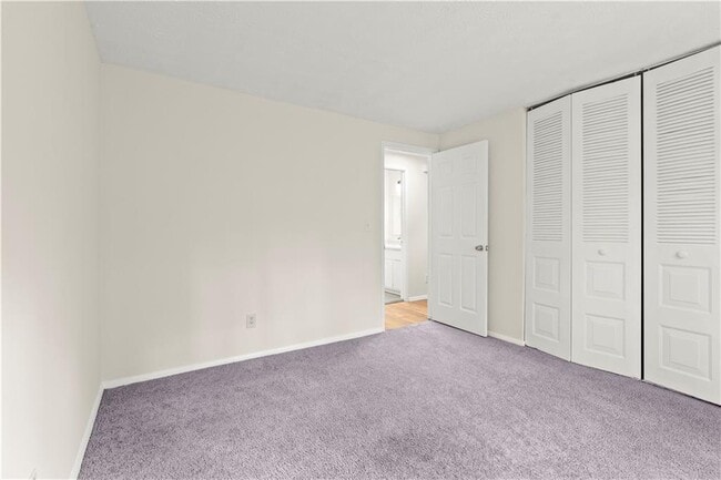 Building Photo - 2116 Scarbrough Rd