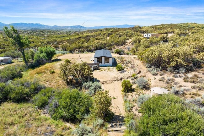 Building Photo - Lovely 2 Bed/2 Bath Manufactured Double-Wide Home In Anza!