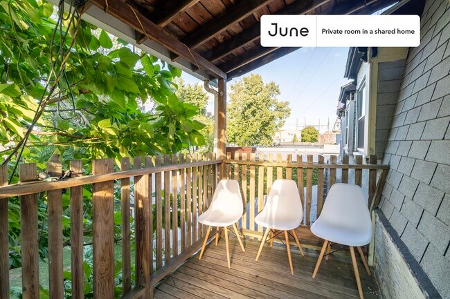 Building Photo - Room in Shared 2 bed/1 bath home