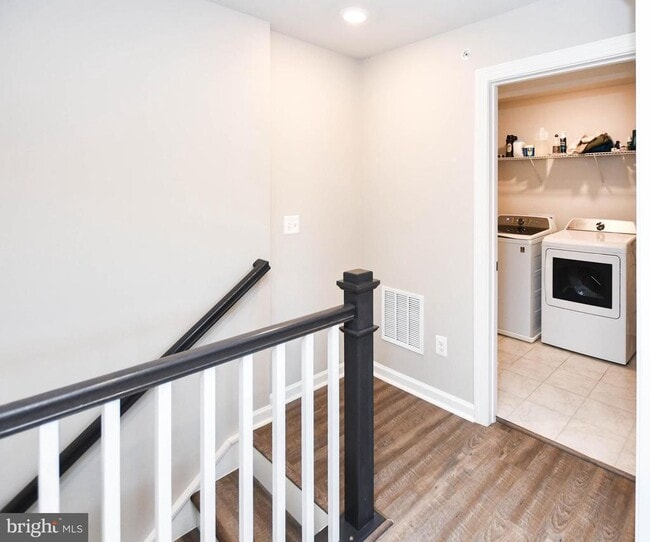 Building Photo - 5692 Stephanie Tessa Way