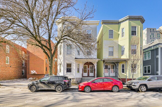 Building Photo - 139-141-141 Putnam Ave