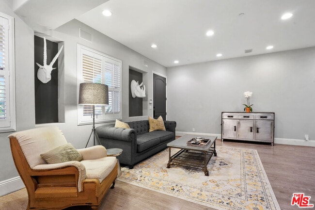 Building Photo - 16123 Sunset Blvd