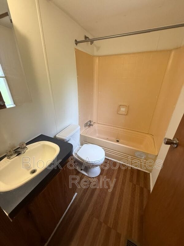 Building Photo - 1066 Worthville Rd