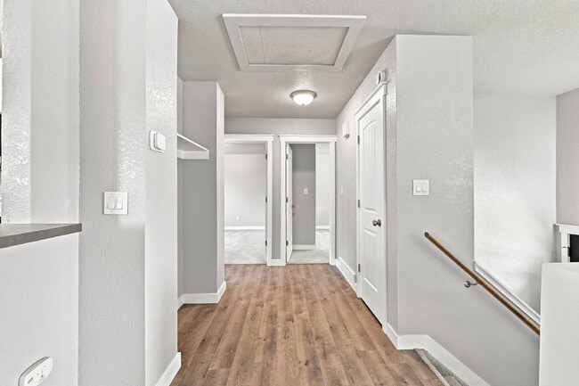 Building Photo - $2,095.95, 4 bed, 2 bath, located in Colorado Springs with a fenced-in backyard.