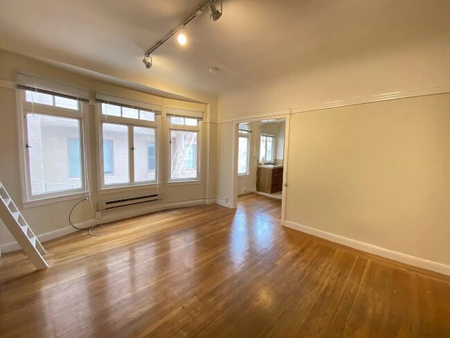 Primary Photo - 930 Sutter St