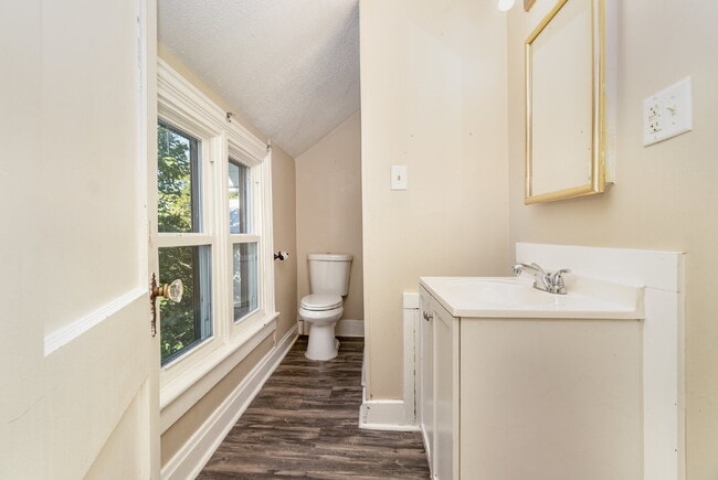 Building Photo - 149 N 2nd St