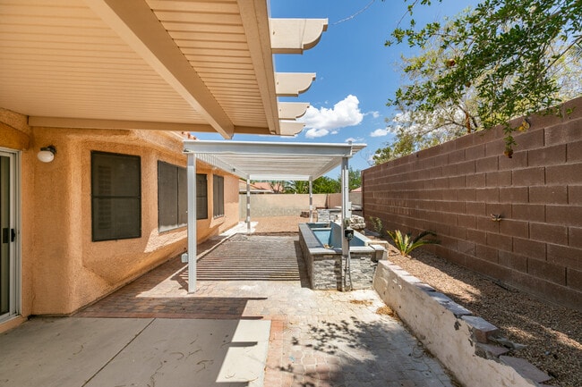 Building Photo - 4105 Demoline Cir