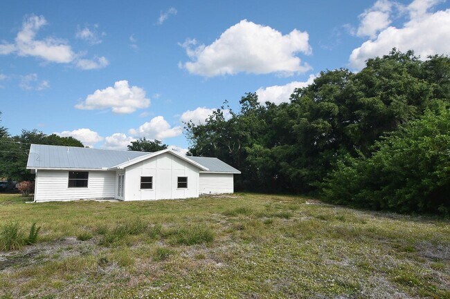 Building Photo - 2374 Dorsey Dr