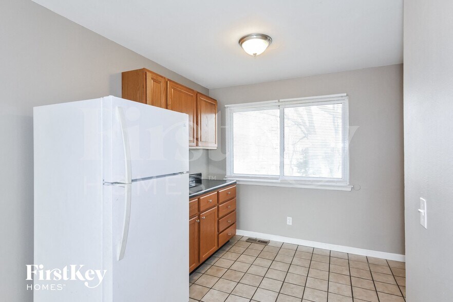 Building Photo - 4941 Spring Forest Ln