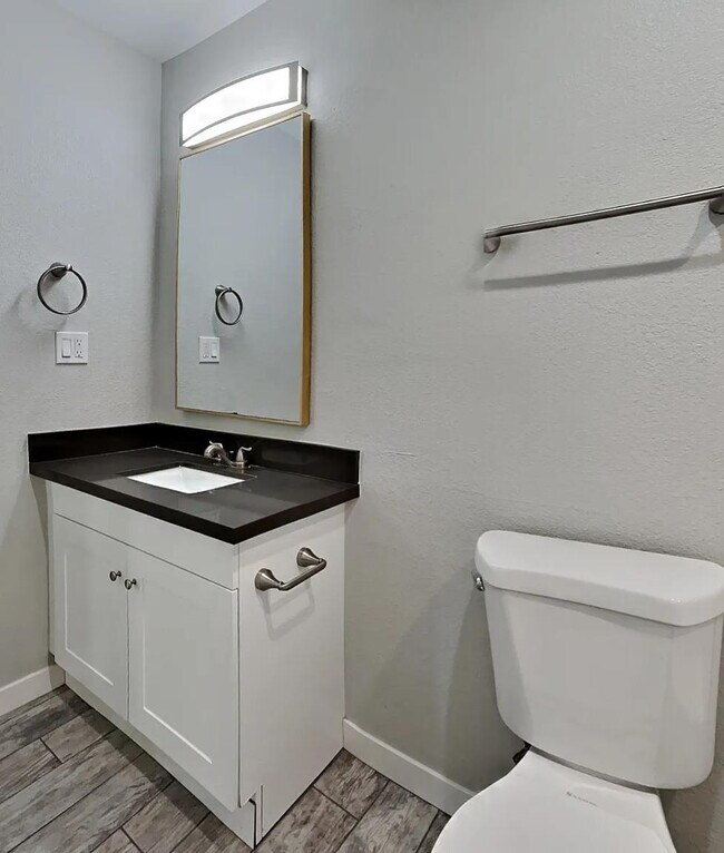 Building Photo - Stylishly Updated 2BR/1BA – Single-Level Living at Its Best! $500 MOVE IN SPECIAL ACT TODAY!!!!!