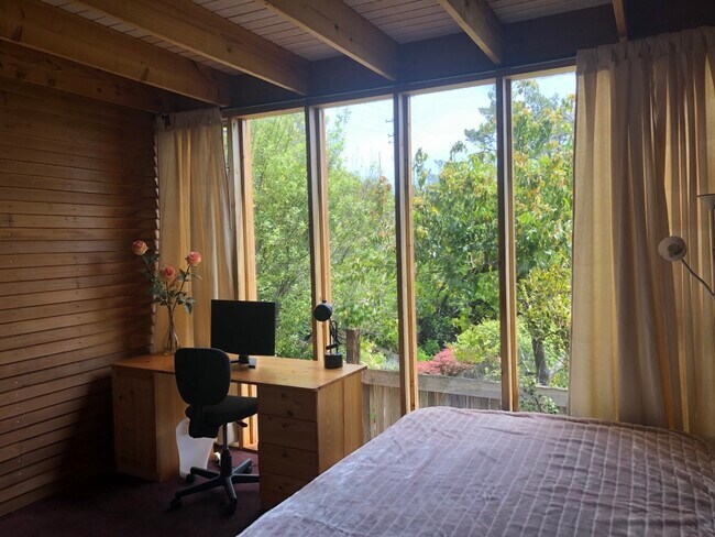 Building Photo - 869 Ocean Ave