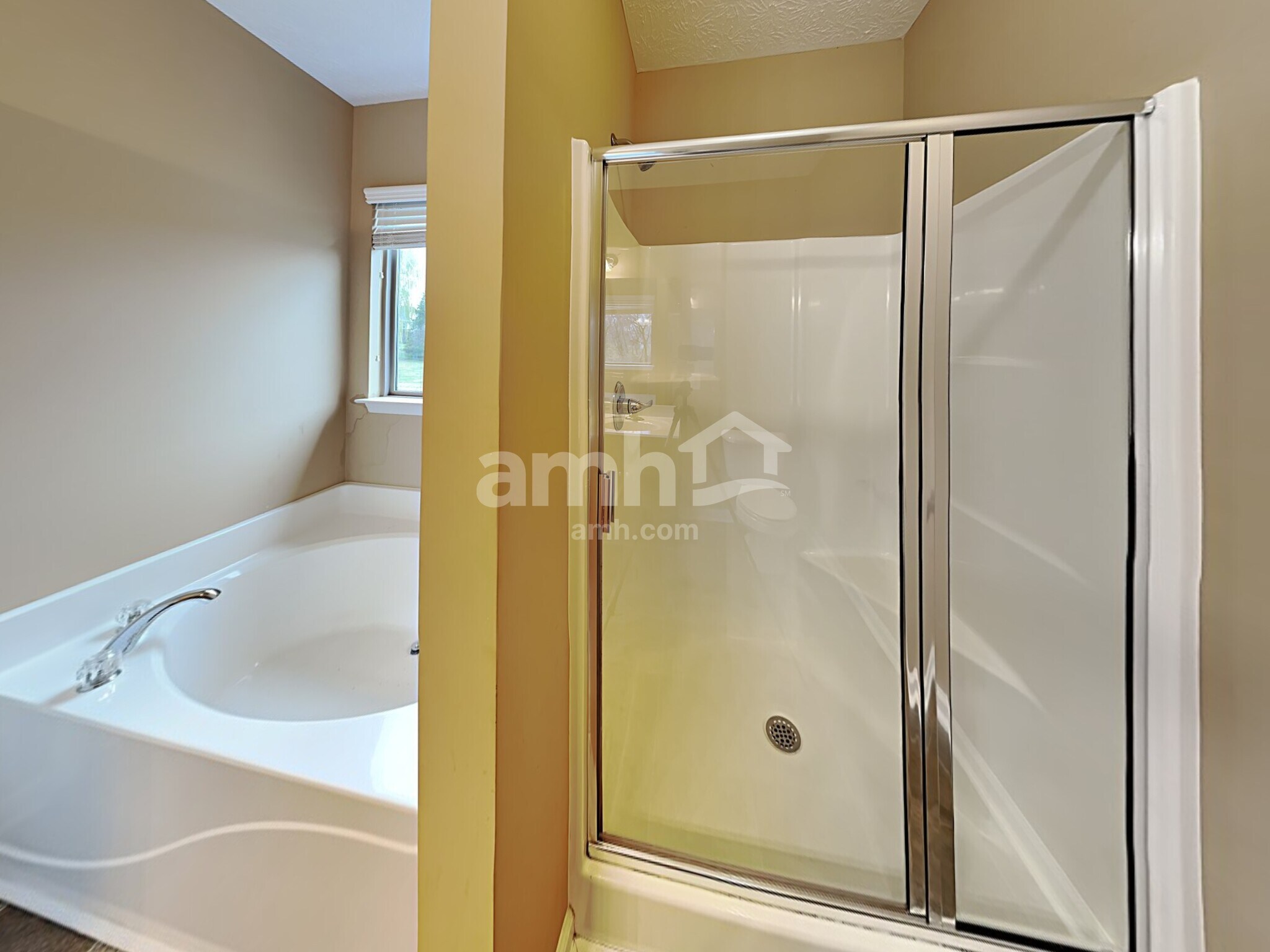 Building Photo - 115 Otter Glen Dr