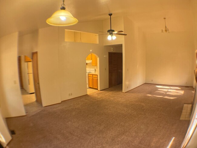 Building Photo - Single-Level 3 Bedroom Home in University Heights | Fenced Backyard + 2-Car Garage