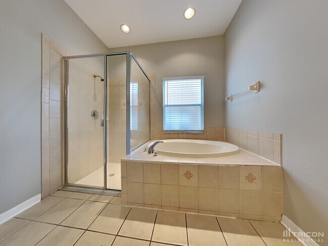 Building Photo - 9909 Jasmine Brook Cir