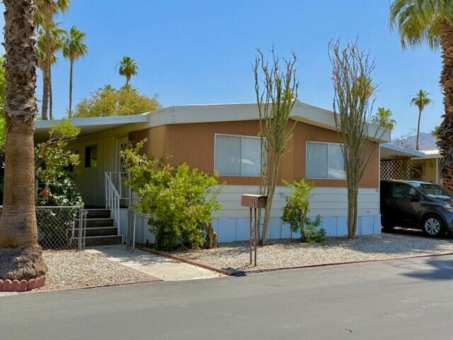 Primary Photo - 43155 Portola Ave