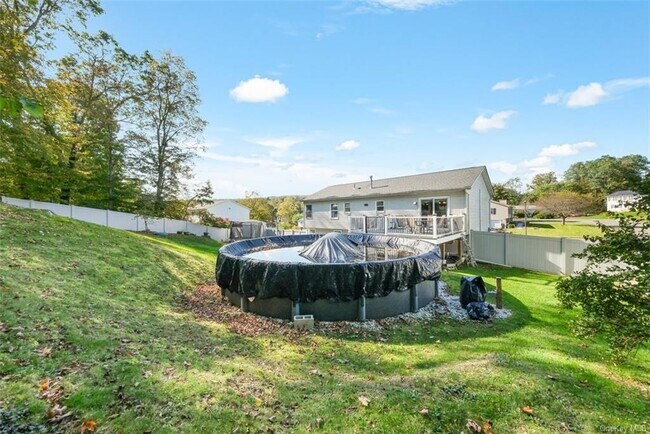 Building Photo - 7 Ohio Dr