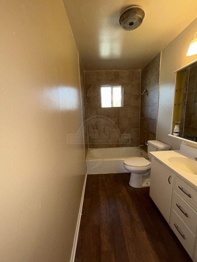 Building Photo - 127 W Stacie Rd