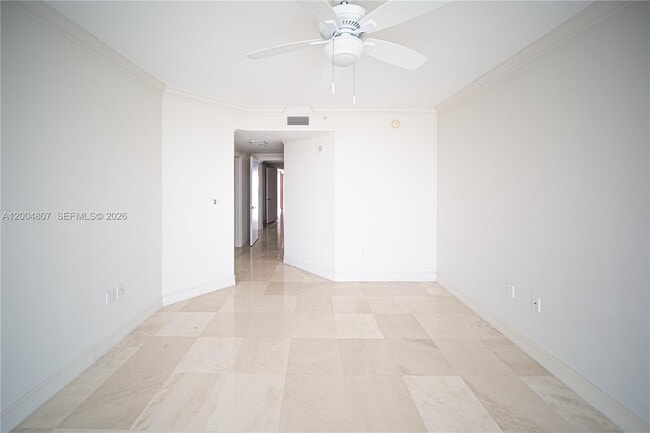 Building Photo - 20201 E Country Club Dr