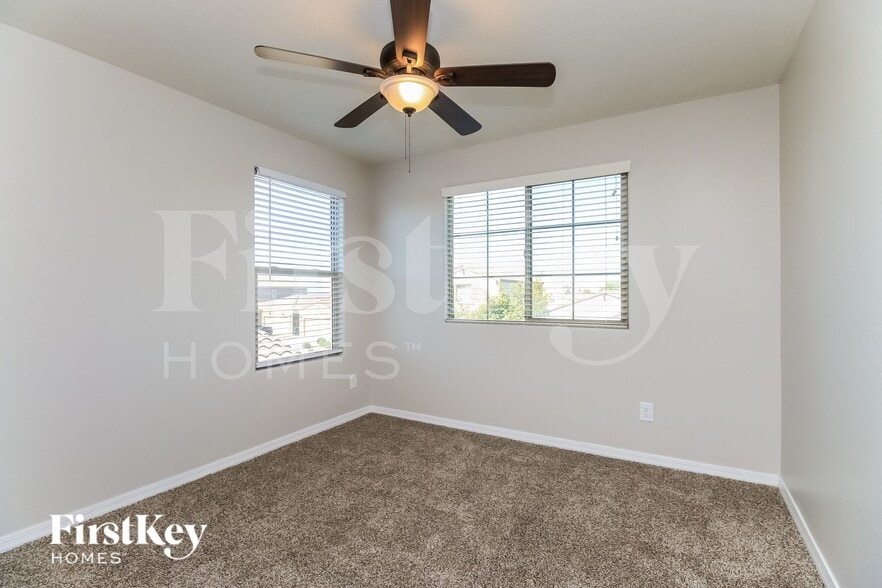 Building Photo - 38137 La Paz St