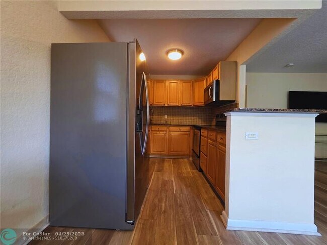 Building Photo - 321 Tuscany Ln