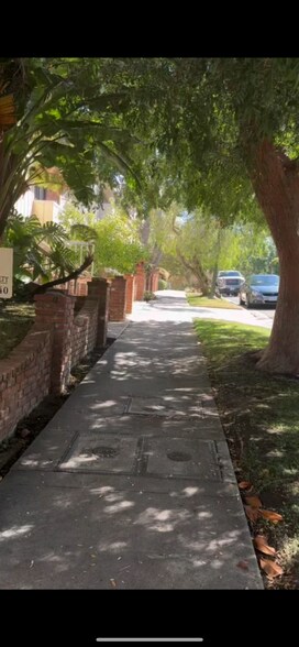 Building Photo - 10671 Wilkins Ave